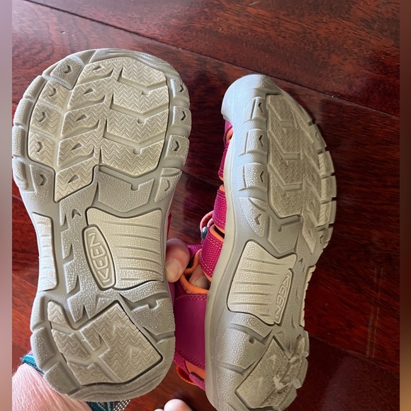 Keen Kids Sandals in Pink and Orange - Picture 3 of 4
